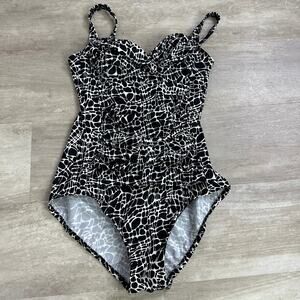 Miraclesuit One Piece Swimsuit Women’s 10 Black White Abstract Animal Print